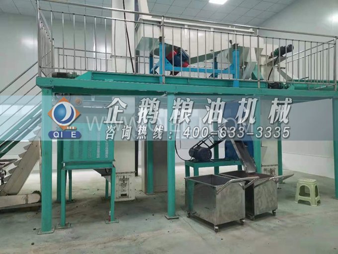 企鵝牌核桃油榨油設(shè)備，生產(chǎn)綠色健康油受大眾喜愛(圖2)